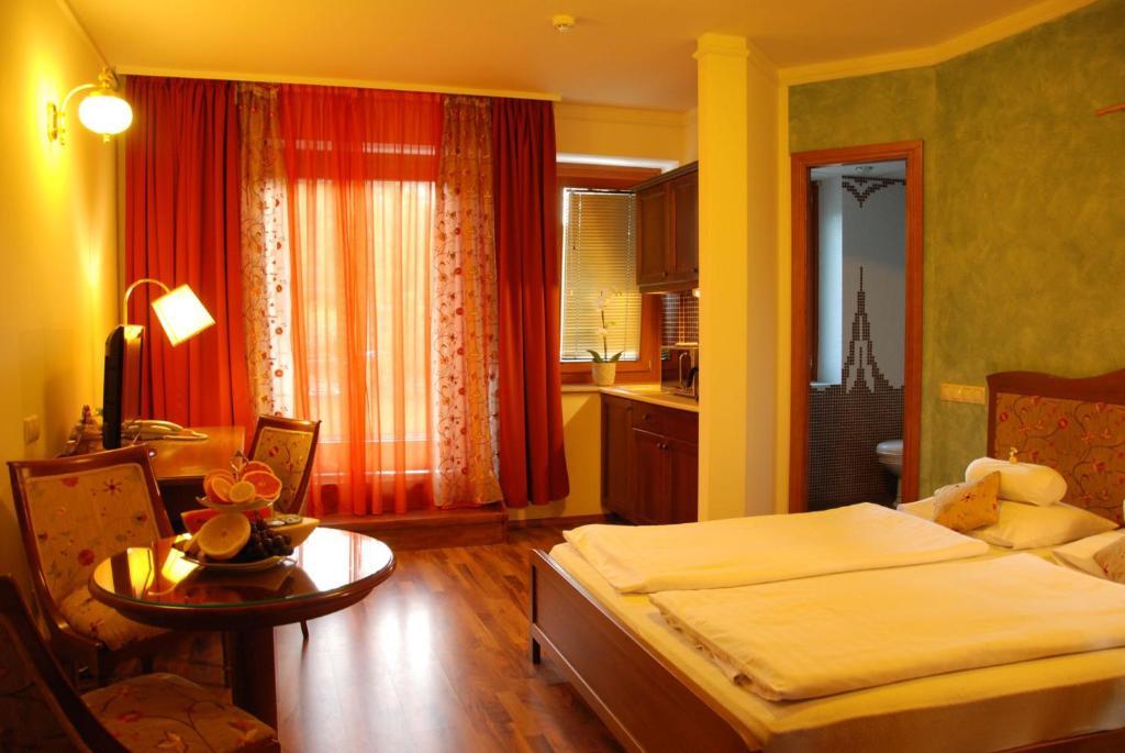 Amira Boutique Hotel Heviz Wellness & Spa חדר תמונה